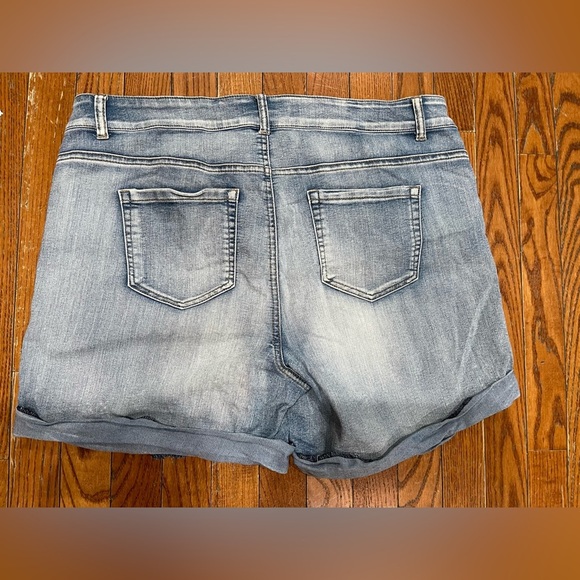 Fashion to Figure Light Blue Denim Jeans - Picture 7 of 7